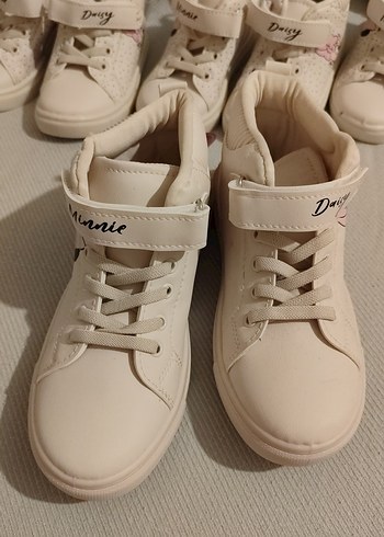 Beyaz Minnie Baskılı Kız Çocuk Spor Ayakkabı LC Waikiki - Görsel 3