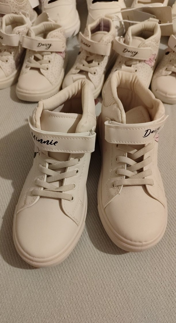 Beyaz Minnie Baskılı Kız Çocuk Spor Ayakkabı LC Waikiki - Görsel 3