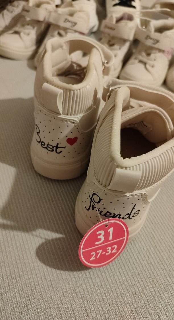 Beyaz Minnie Baskılı Kız Çocuk Spor Ayakkabı LC Waikiki - Görsel 2