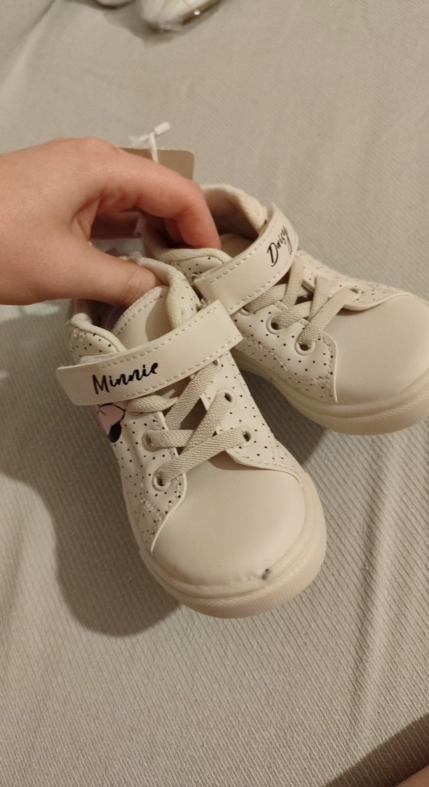 Kız Çocuk Beyaz Minnie Baskılı Spor Ayakkabı LC Waikiki - Görsel 3