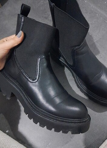 38 Beden Stradivarius chelsea kadın bot