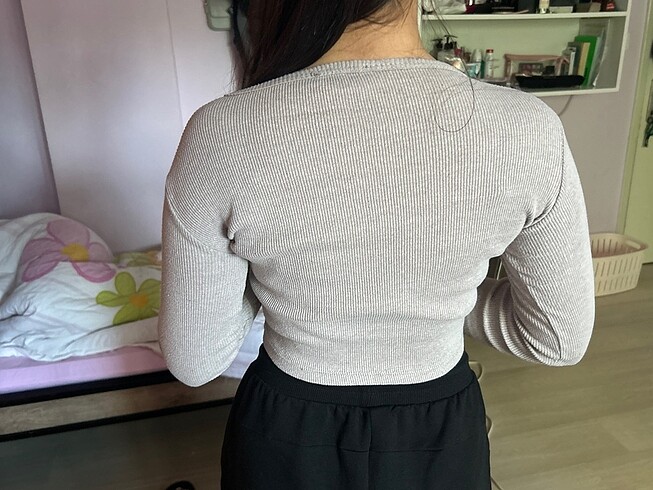 s Beden TRENDYOL UZUN KOLLU BLUZ