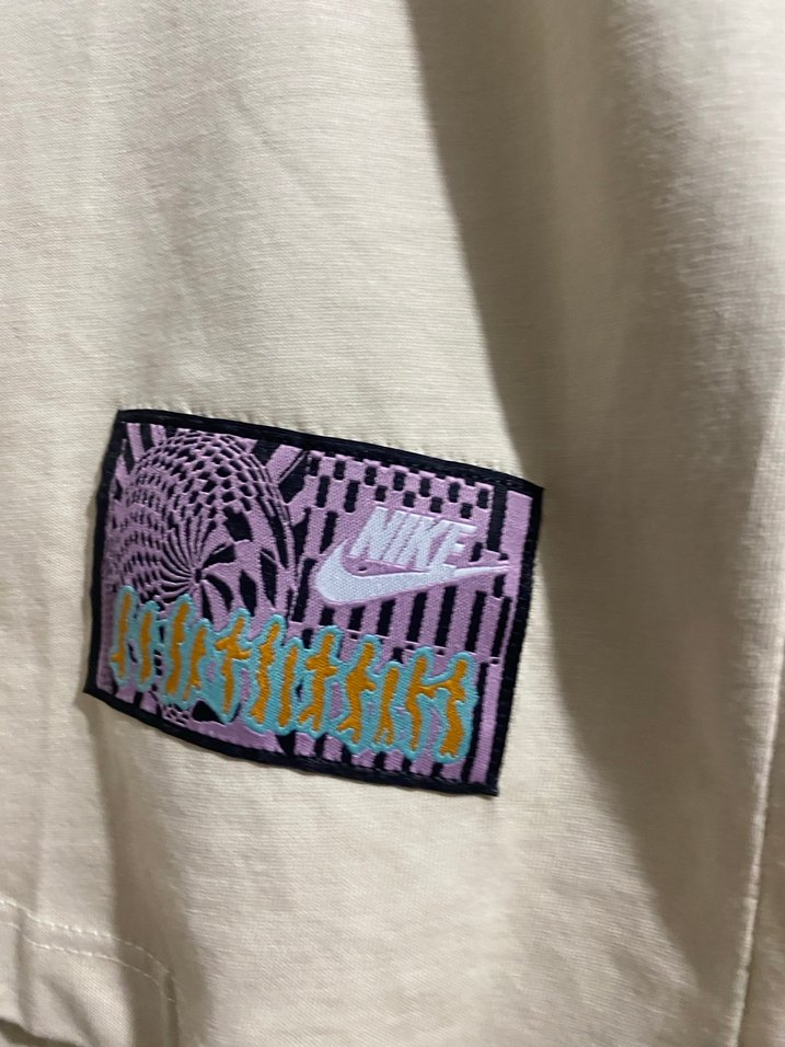 Krem Rengi Nike unisex  Tişört - Görsel 2