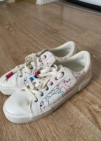 pull bear ozel seri ayakkabı - Görsel 3