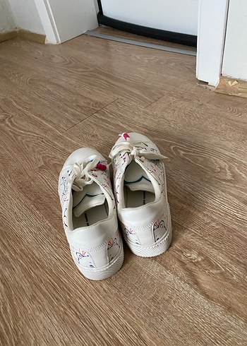 pull bear ozel seri ayakkabı - Görsel 5