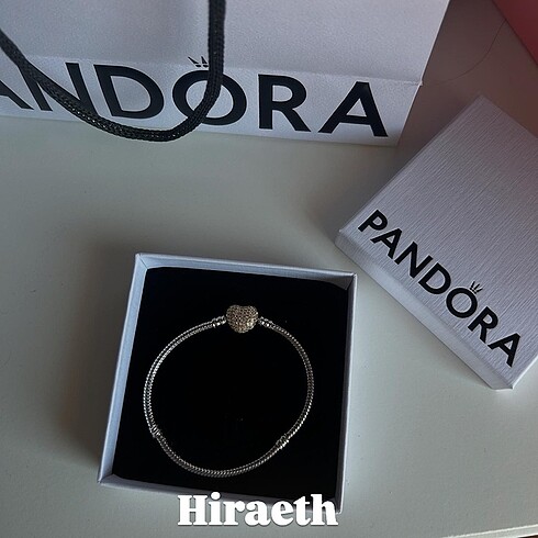 Pandora Pandora