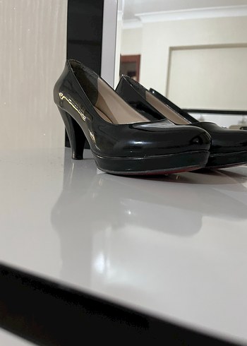 Siyah Parlak Rugan Stiletto Topuklu Kadın Ayakkabı - Görsel 2