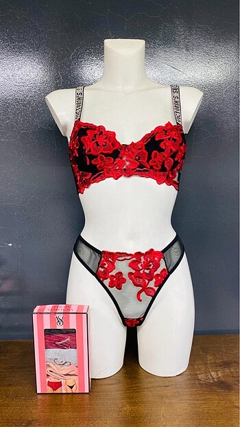 Victoria?s Secret Takım Dantel Detaylı