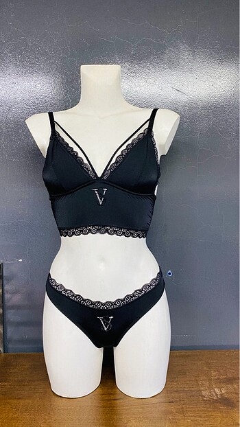 Victoria?s Secret Takım Kadife Detaylı