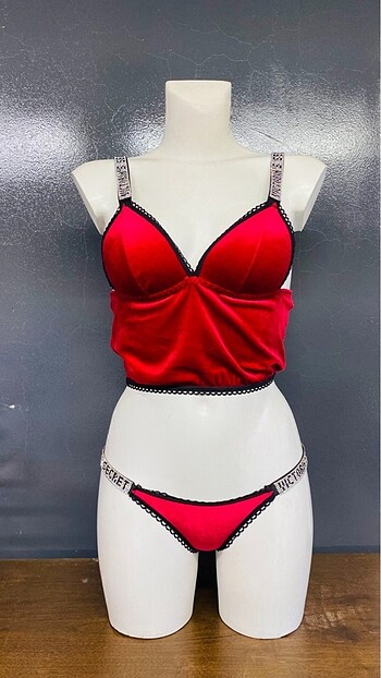 Victoria?s Secret Takım Kadife Detaylı