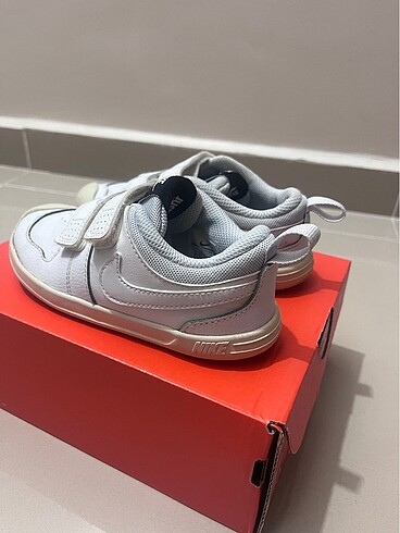 Nike ORJİNAL NİKE UNİSEX SPOR AYAKKABISI