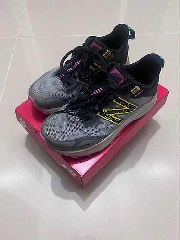 28 Beden NEW BALANCE DYNASOFT KIZ ÇOCUK SPOR AYAKKABI