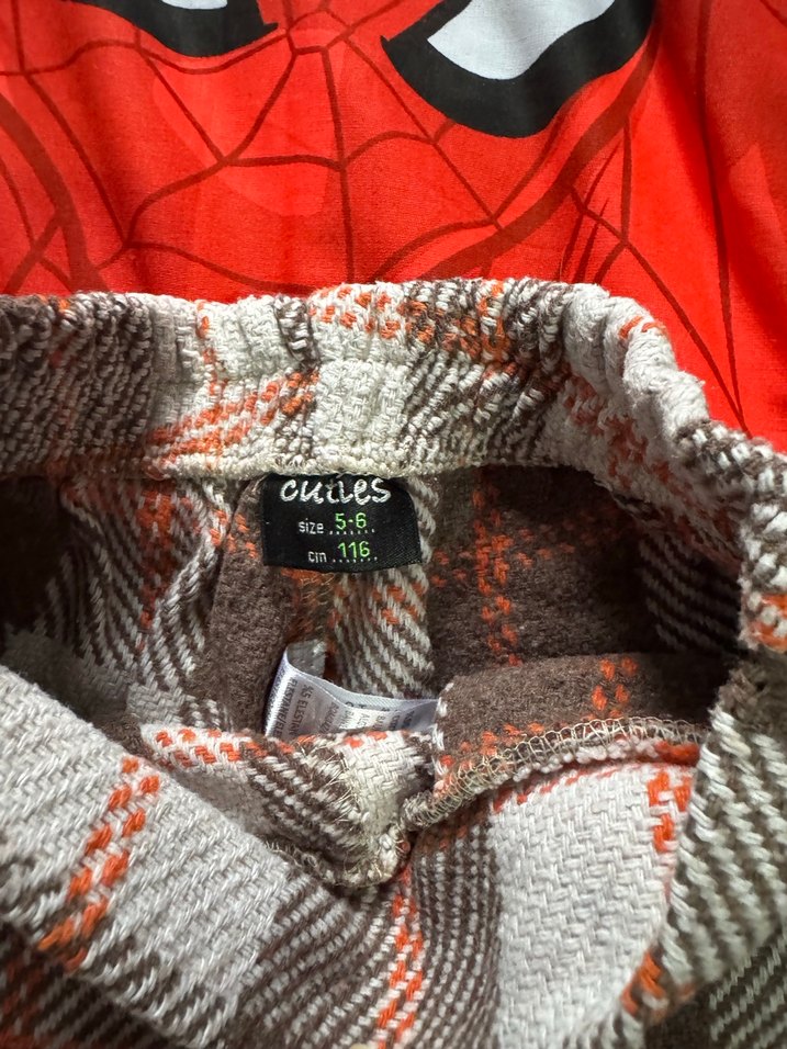 Kız Çocuk Ekose Örgü Yün Şort - Görsel 4