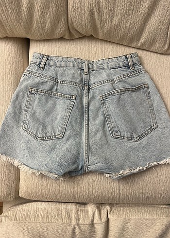 Zara Gevşek Kesim Yırtık Mini Kot Şort