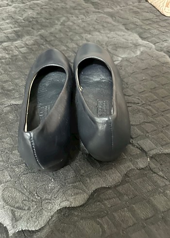 Hostes babeti dolgu topuklu 39 numara - Görsel 2