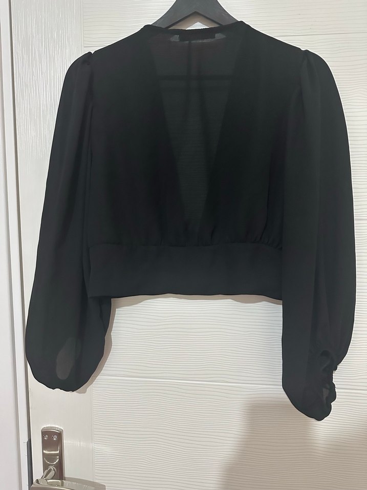 Düğmeli V Yaka Siyah Kadın Bluz - Görsel 5