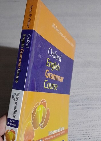  Oxford English Grammar Course