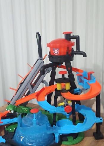 Hot Wheels Ultimate Gator Car Wash - Görsel 2