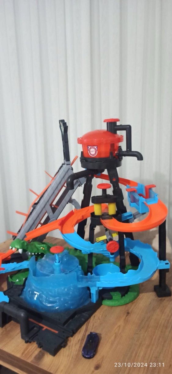 Hot Wheels Ultimate Gator Car Wash - Görsel 2