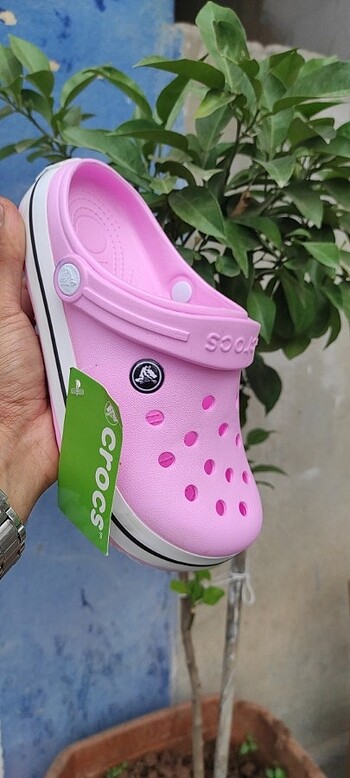 Orjinal crocs yazılı önü kapalı terlik 