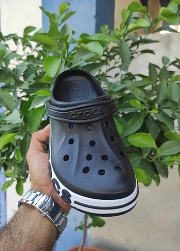 38 Beden Yandan yazılı crocs terlik 
