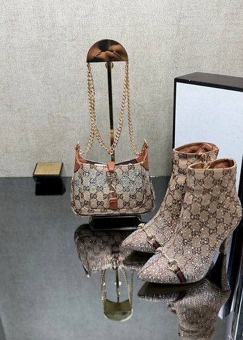 Parlak Siyah Yılan Desenli Taşlı Topuklu Bot - Görsel 5