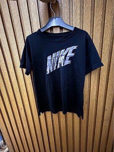Nike erkek çocuk tişört orjinal