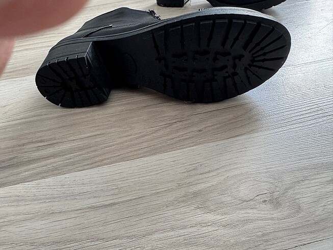 39 Beden siyah Renk Sıfır bot
