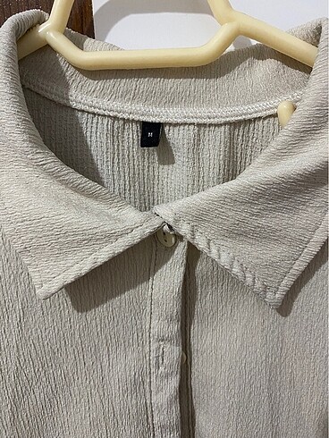 Trendyol & Milla Taş düğmeli crop bluz