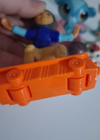 Renkli Çeşitli Aksiyon Figürleri Seti - Görsel 4