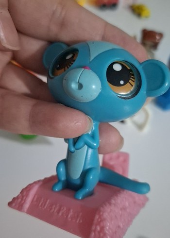 Renkli Çeşitli Aksiyon Figürleri Seti - Görsel 6