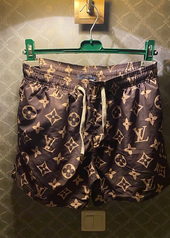 Louis Vuitton l