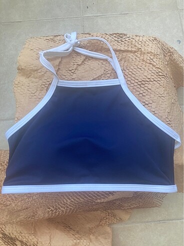 Yargıcı bikini üstü