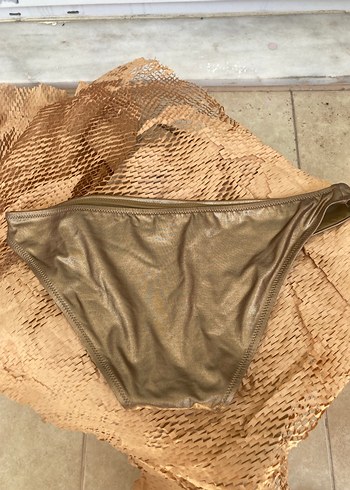 Oysho Parlak Kadın Bikini Altı - Görsel 3