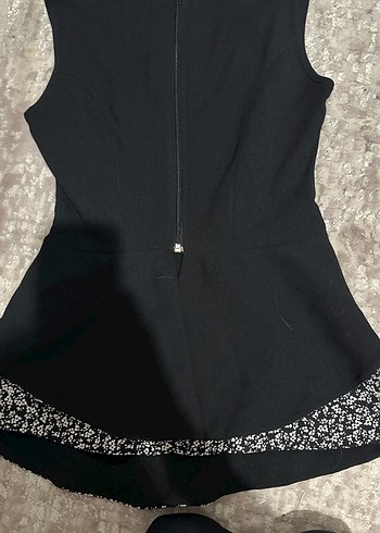 Adl marka sıfır kol bluz - Görsel 3