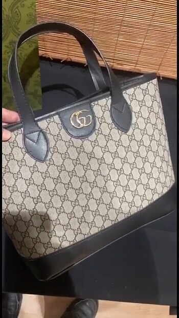 Gucci kol çantası