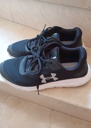 40 Beden siyah Renk orjinal under armour kadın spor ayakkabı
