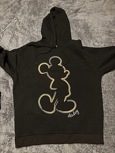 Mickey sweat