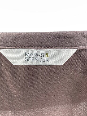 42 Beden çeşitli Renk Marks & Spencer Gömlek %70 İndirimli.
