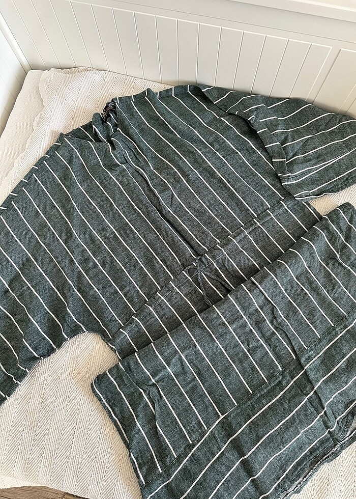 Keten görünümlü uzun yeşil elbise - Görsel 4