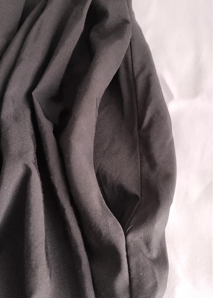 Siyah kısa etek - Görsel 3