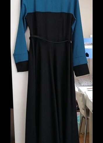 44 Beden mavi Renk Mavi siyah önü işlemeli uzun elbise 