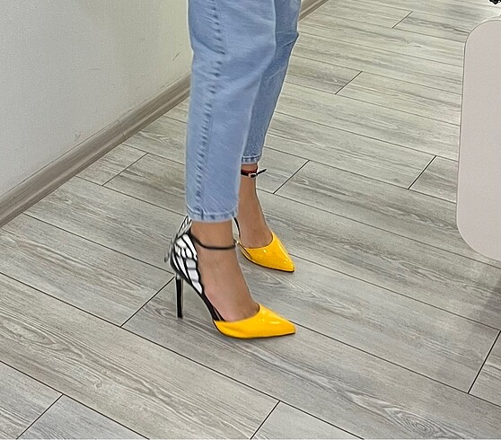 Topuklu ayakkabı - Görsel 4