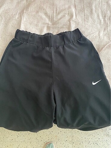 Nike Yoga pantolonu