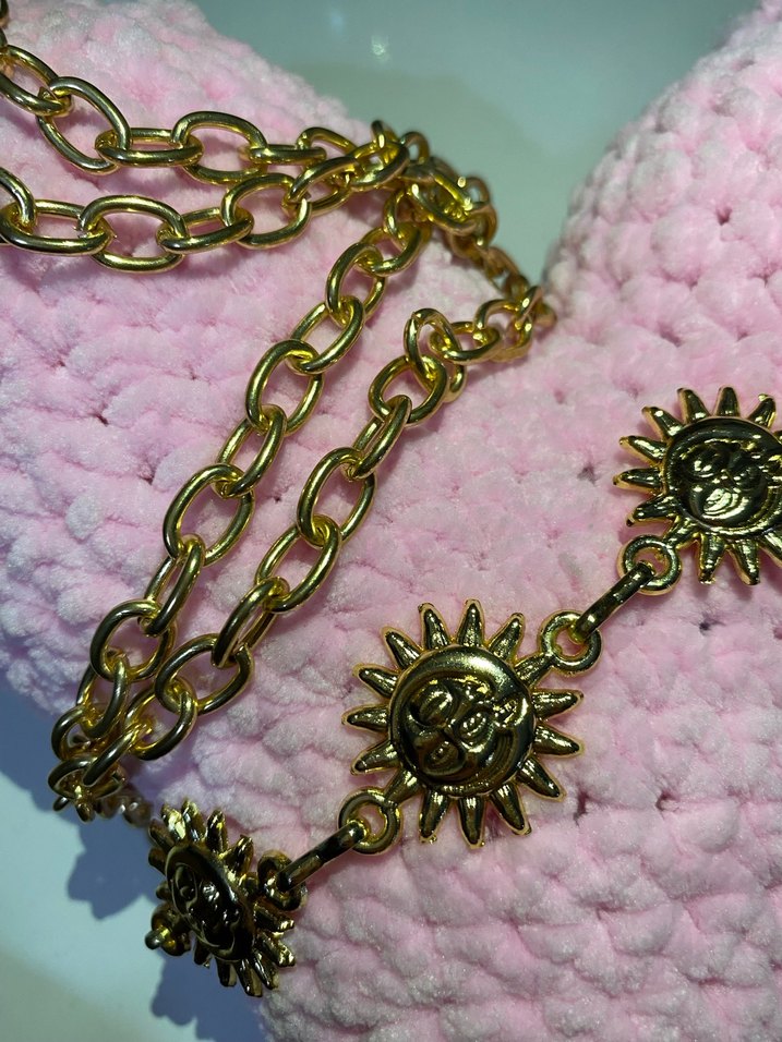 Altın Renkli Zincir Detaylı Kadın Vücut Zinciri - Görsel 2