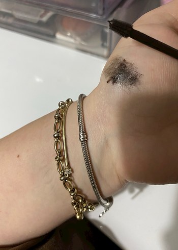 Avon Kahverengi Kaş Maskarası - Görsel 2