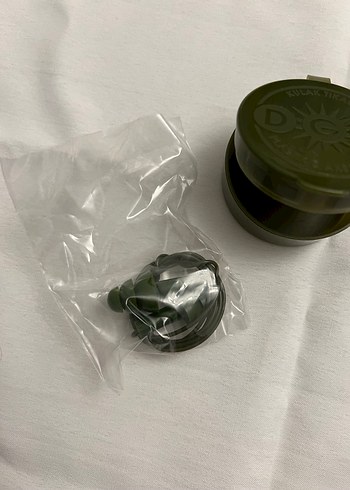 Yeşil Plastik Kulak Tıkacı Seti ve Kutusu - Görsel 4