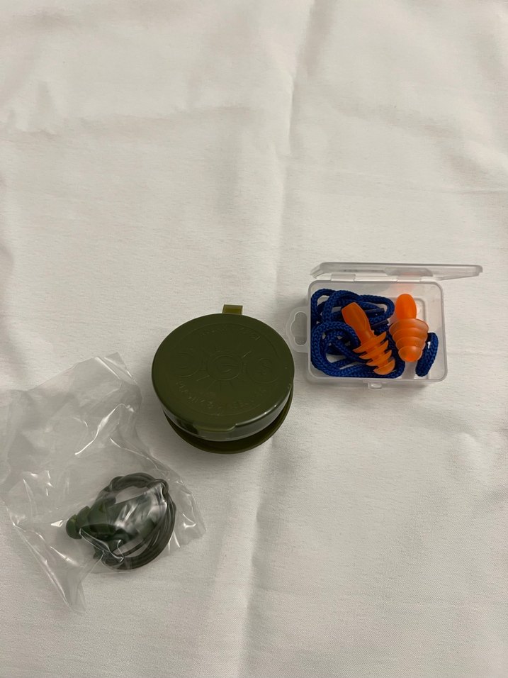 Yeşil Plastik Kulak Tıkacı Seti ve Kutusu - Görsel 2