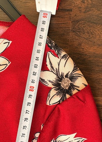 Kırmızı Çiçek Desenli Bohem Midi Elbise - Görsel 4