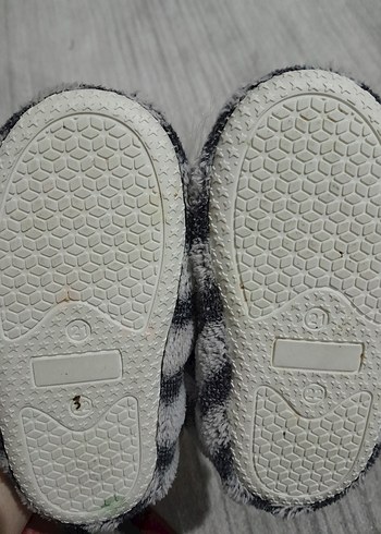 Kız Çocuk Bohem Gri Zebra Desenli Peluş Ev Terliği - Görsel 2